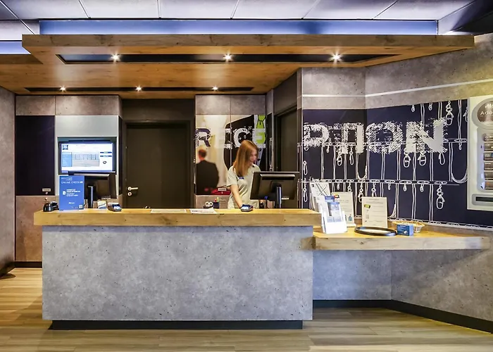 Ibis Budget Courbevoie Paris La Défense